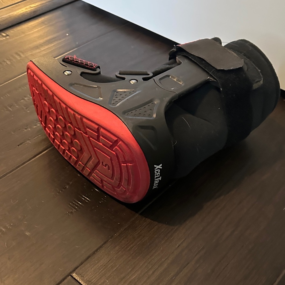 Walking Boot - Picture 3 of 4
